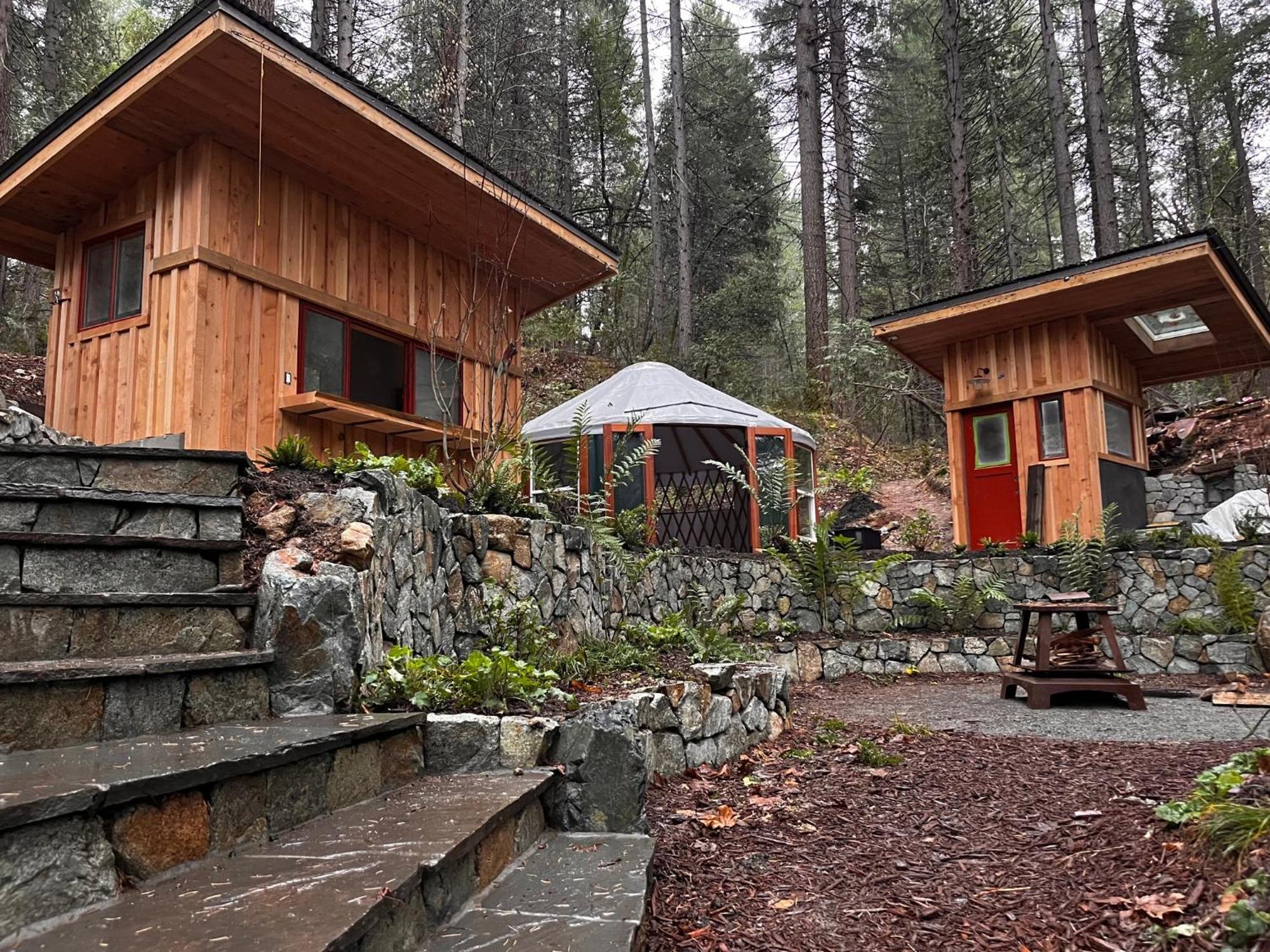 Magical Yurt In The Woods - 2 Miles From Town 호텔 네바다시티 외부 사진