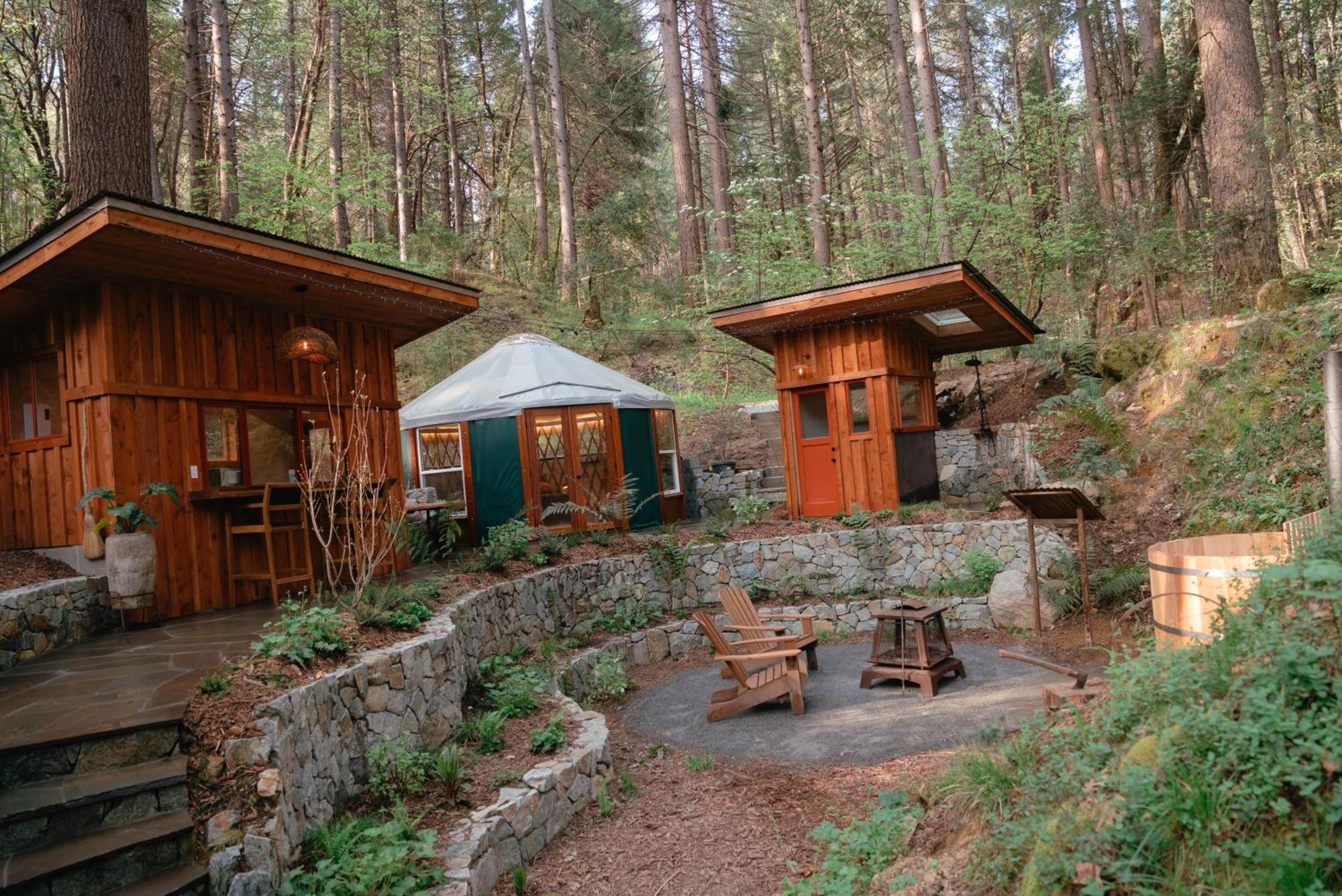 Magical Yurt In The Woods - 2 Miles From Town 호텔 네바다시티 외부 사진