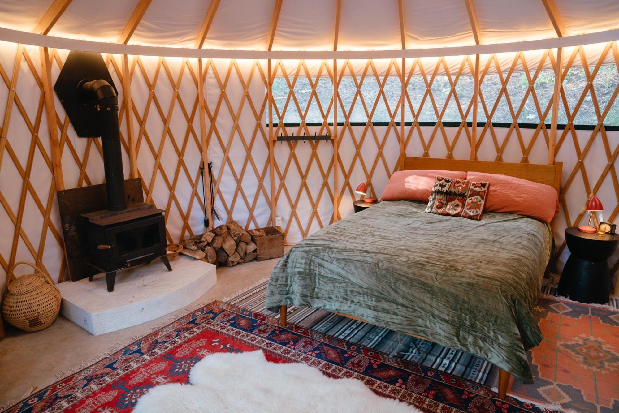 Magical Yurt In The Woods - 2 Miles From Town 호텔 네바다시티 외부 사진