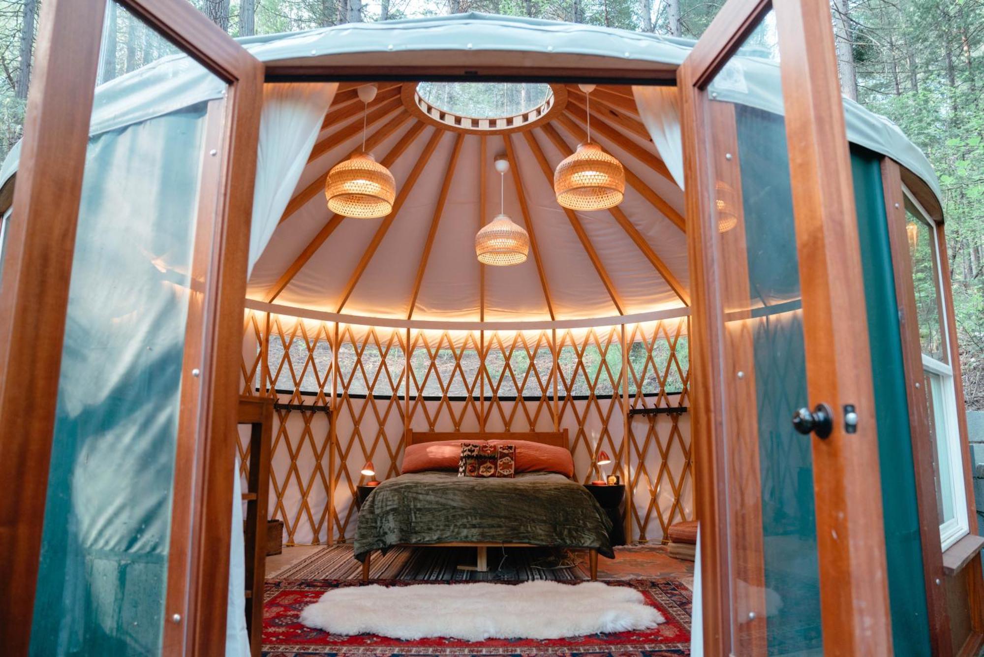 Magical Yurt In The Woods - 2 Miles From Town 호텔 네바다시티 외부 사진